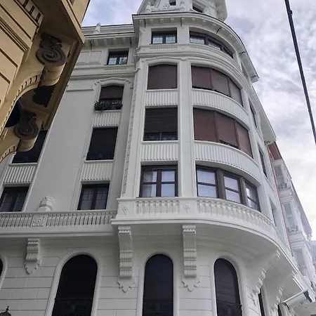 En El Mismo Corazon Del Casco Viejo * بلباو