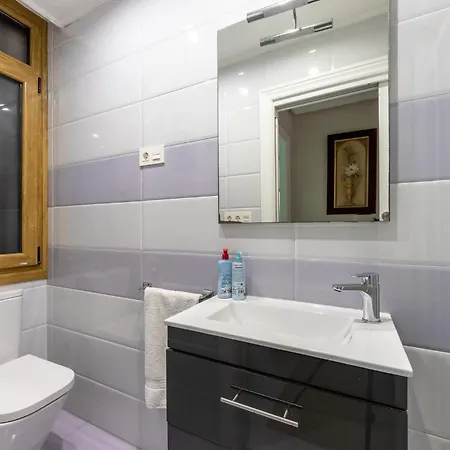 En El Mismo Corazon Del Casco Viejo Apartmán